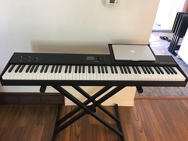 Studiologic SL88 Studio With Magnetic Laptop Stand And Soft