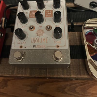Pladask Elektrisk Draume V2 | Reverb