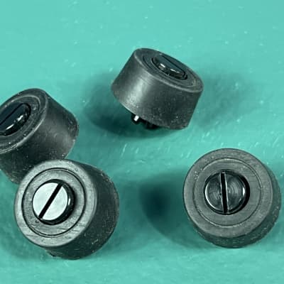 Korg Triton extreme classic 61 76 rubber feet set of 4