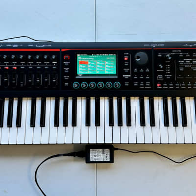 Roland FANTOM-06 61-Key Workstation Keyboard 2022 - Present - Black
