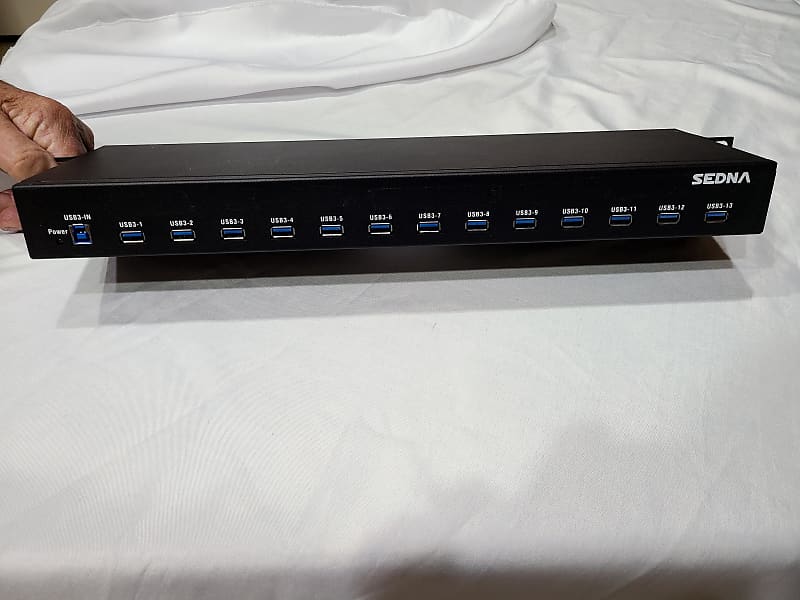 SENDA RM-19-USB3-HUB-13-A - Black | Reverb