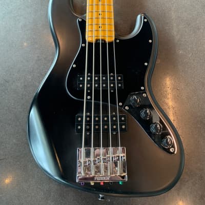 土曜まで値下げ Fender Modern Player Jazz Bass