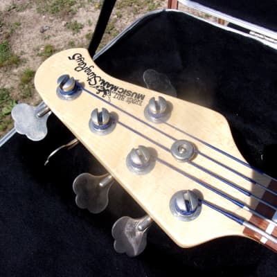 2000 Original Music Man String Ray 5, Rare Fretless Bass, beautiful striking blue finish, hard case image 7
