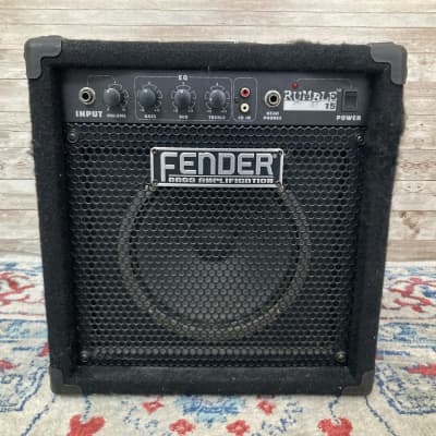 Fender Rumble 15 15-Watt 1x8