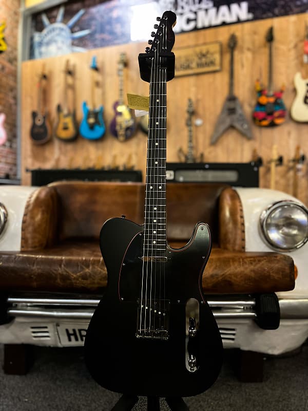 Fender MADE IN JAPAN LIMITED HYBRID II TELECASTER, NOIR BLK - 3394 Gramm