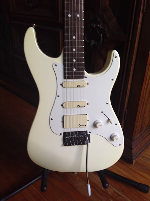 Vintage Charvel CX-290 1990's White