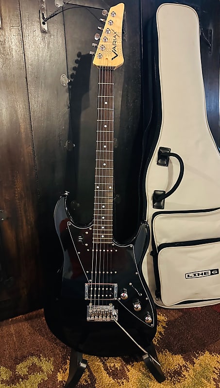 Line 6 JTV-69 S James Tyler Variax Modeling Electric Guitar Black