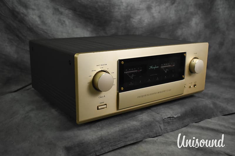 Accuphase E-530 Stereo Integrated Amplifier in Excellent Condition