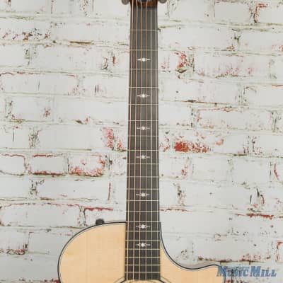 Taylor 312ce - Grand Concert V-Class - Acoustic-Electric Guitar - Natural image 3