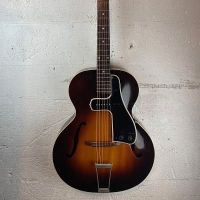 Epiphone Zenith 1952 with MaCarty pickup and vintage case image 2
