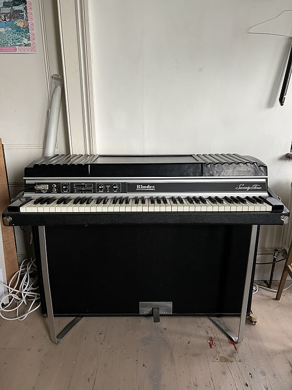 Rhodes Mark II Suitcase Piano-73 Key Electric Piano (1980 - 1983 