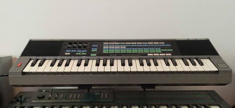 Casio SK-200 Lo-Fi Sampling Keyboard (Rare)