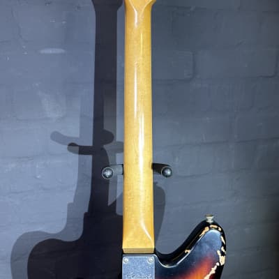 + Video Fender 2014 Kurt Cobain Roadworn Jaguar Sunburst Guitar + Case + Book - Nirvana image 17