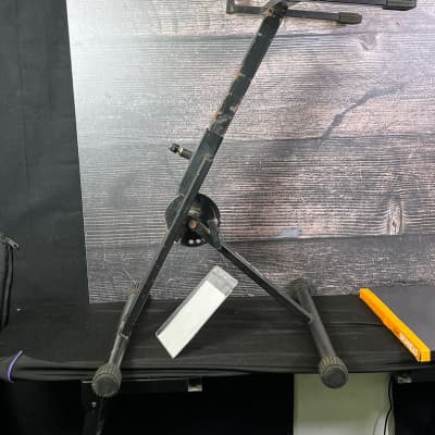 QUIKLOK ACOUSTIC GUITAR STAND QL633