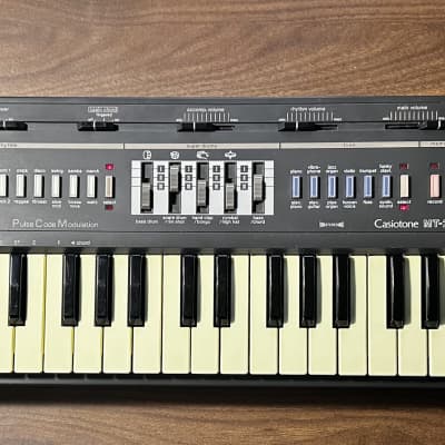 Casio MT-205 Casiotone 49-Key Synthesizer 1980s - Black