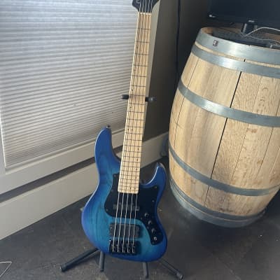 Xotic XJ-1T 5st Medium Aged Lacquer #2577 2022 3-Tone Burst