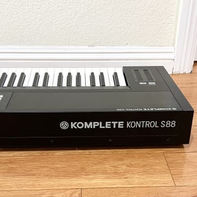 Native Instruments Komplete Kontrol S88 Keyboard Controller | Reverb