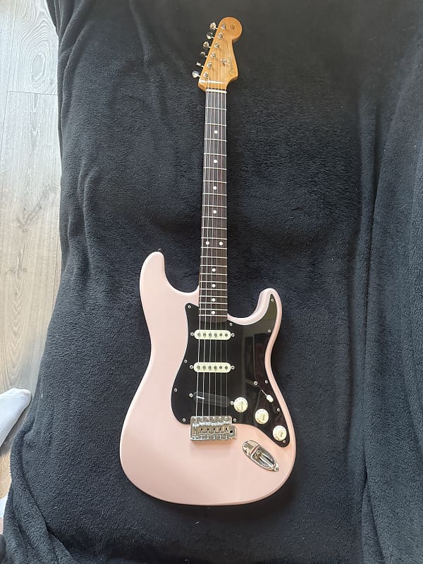Fender Classic Series '60s Stratocaster | Reverb Canada