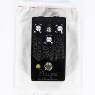 Earthquaker Devices Plumes Black Sparkle Used – Empire Guitars