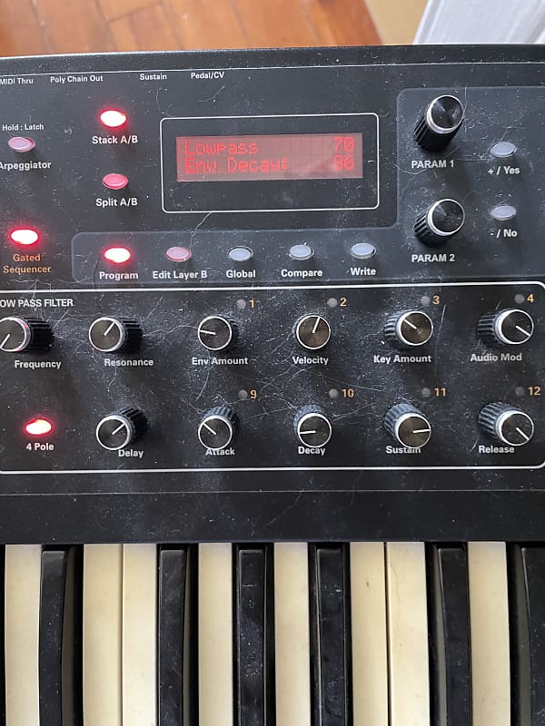 Dave Smith Instruments Prophet 08 PE 61-Key 8-Voice Polyphonic 