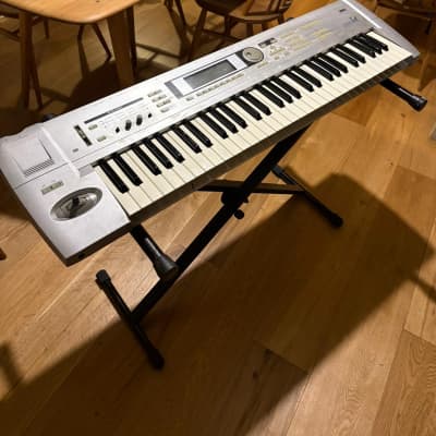 Korg Triton Le Music Workstation 2002
