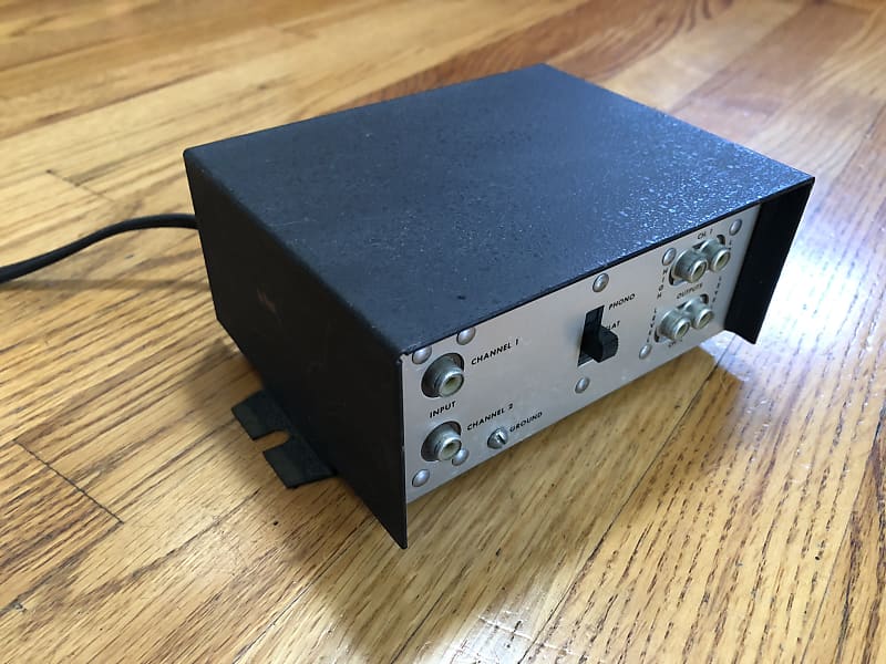 Shure Model M64 Vintage Phono Preamp