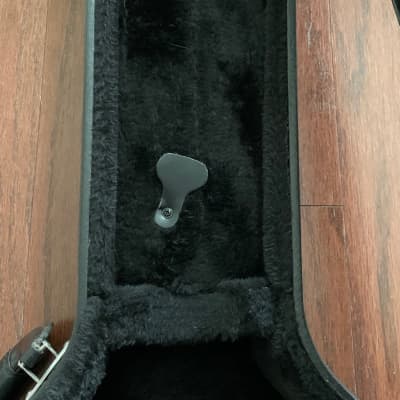 Musicians Friend Hardshell guitar Case image 3