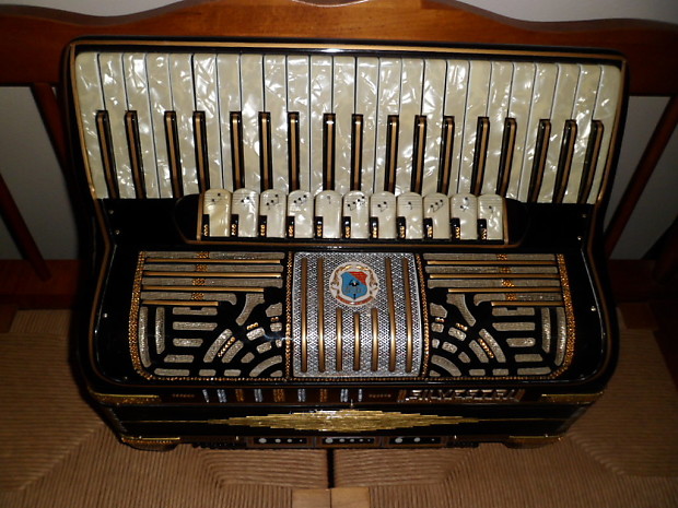 Silvestri accordion outlet