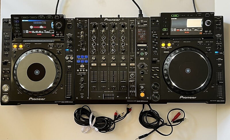 Pioneer CDJ-2000 Nexus Multiplayer Set / Pioneer DJM-900 Nexus Mixer  (Worldwide Shipping)