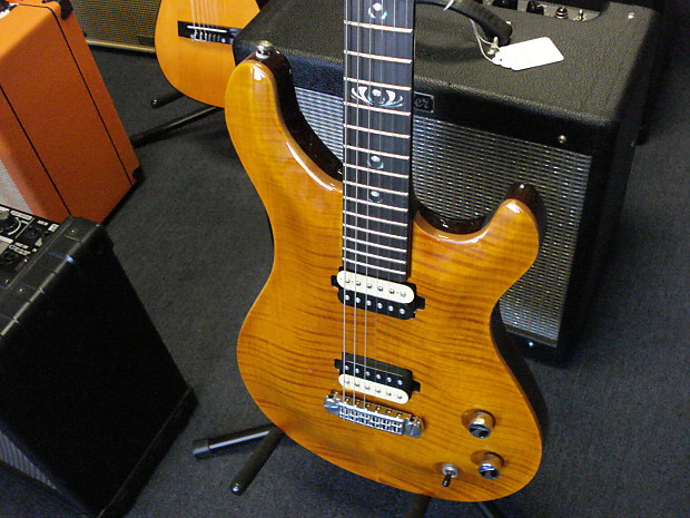Michael kelly valor custom top