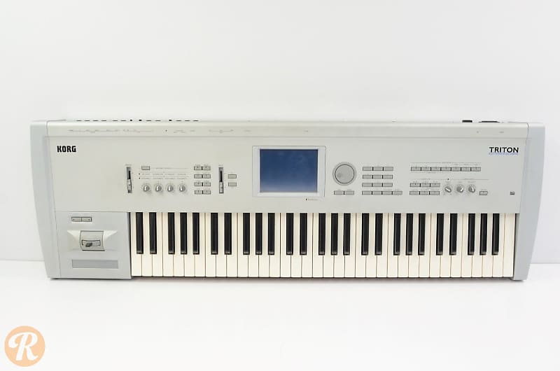 Korg Triton 61-Key 62-Voice Polyphonic Workstation (1999 - 2000) image 2