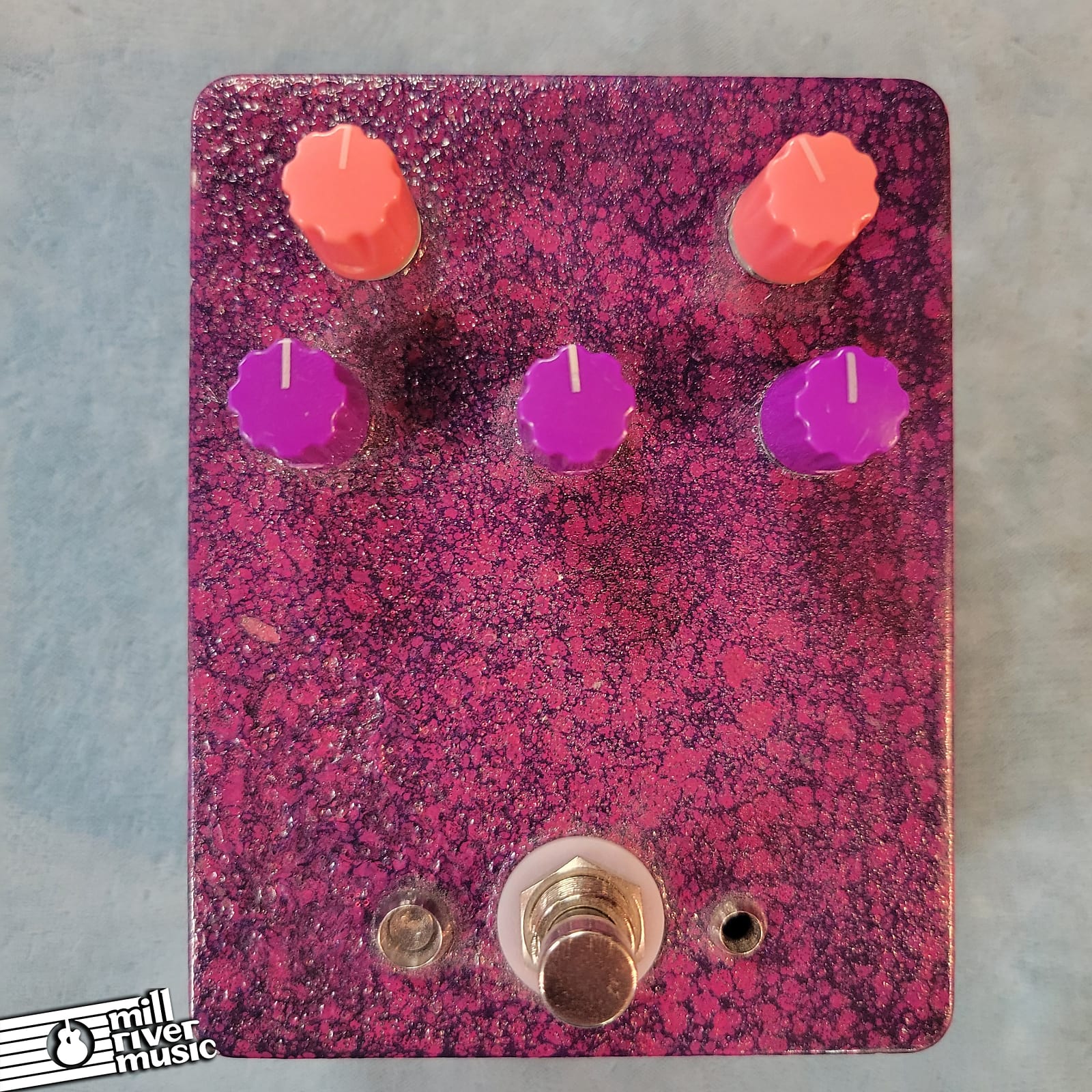 Make Sounds Loudly Delay Effects Pedal Used