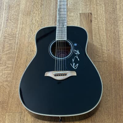 Neil Young Autographed Johnson hotsell JG-100 Dreadnaught acoustic guitar 2010s W/COA