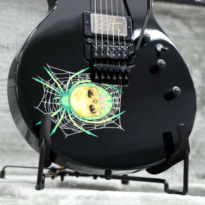ESP KH-3 Spider 30th anniversary Kirk Hammett Signature image 12