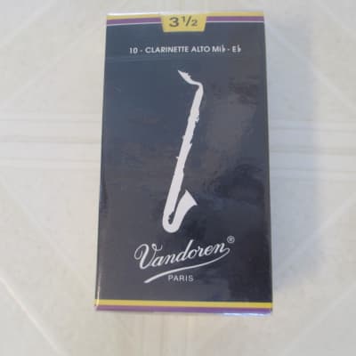 Vandoren Eb Alto Clarinet Reeds - Size 3.5, Box of 10 reeds image 1