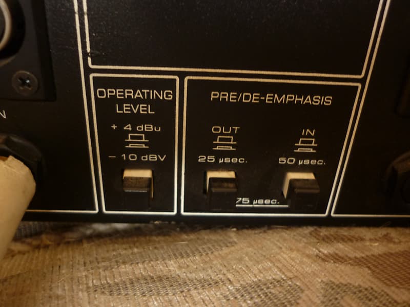 Behringer MDX-8000 Combinator 4 band analog compressor