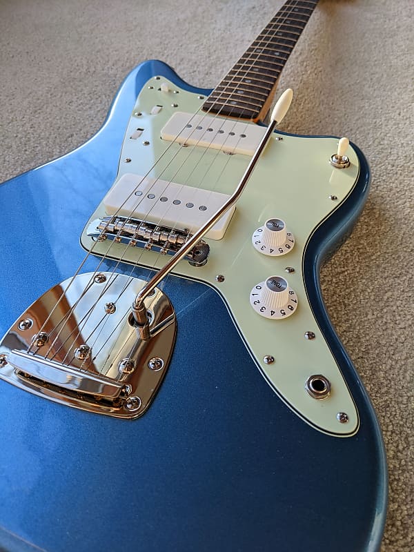Squier Classic Vibe ’60s Jazzmaster mod Squier Classic Vibe '60s Jazzmaster Electric Guitar | Music