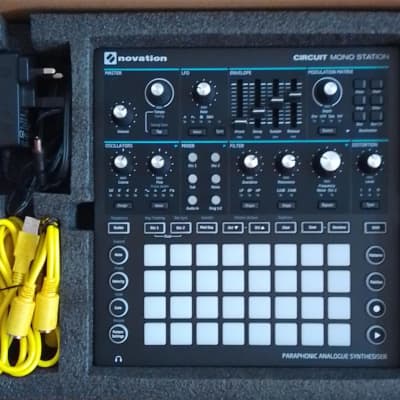 Novation Circuit Mono Station Paraphonic Synthesizer 2017 - 2021 - Black