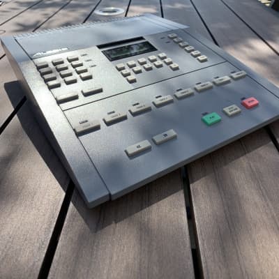 Alesis MMT-8
