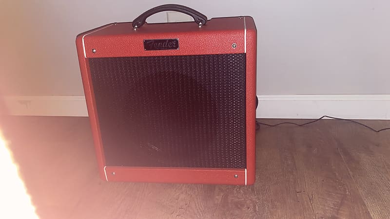 Fender Pro Junior III Red October TUBE AMP - Limited Edition 