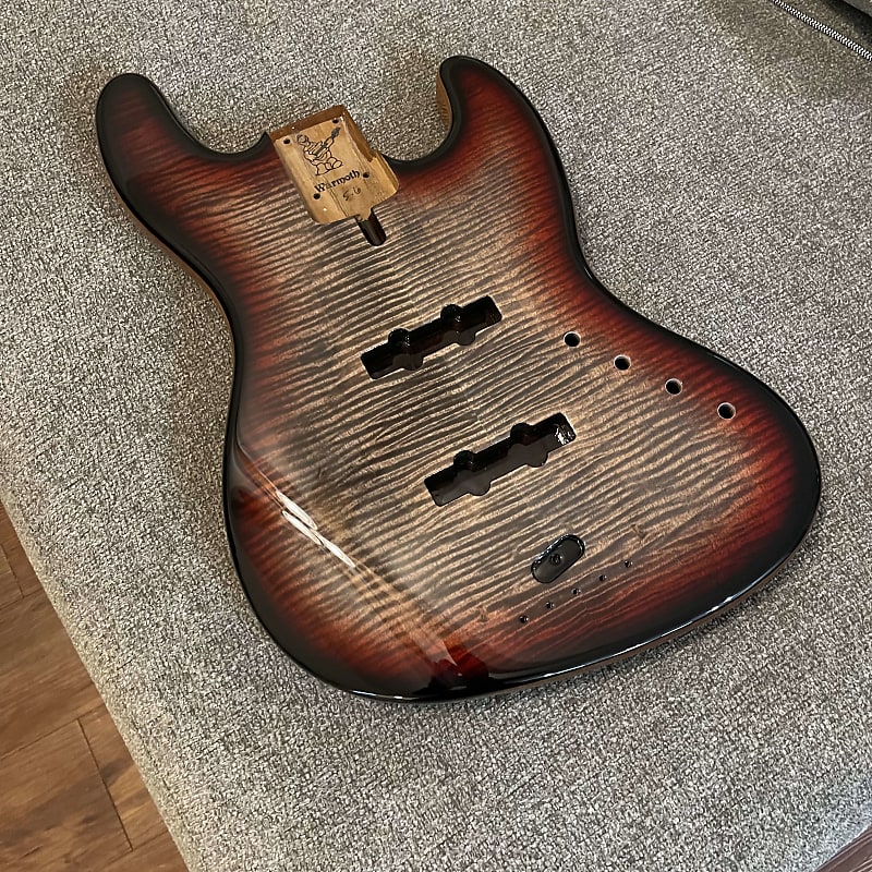 Warmoth Jazz Bass Body - Flame Maple - Roasted Ash - Black Cherry Burst Dye  - Body Only