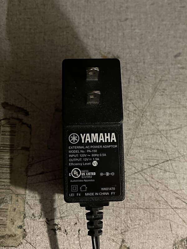 Yamaha 12V 1.5 A Power Supply Reverb