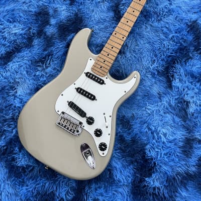 Squier Standard Stratocaster 2001 - 2018