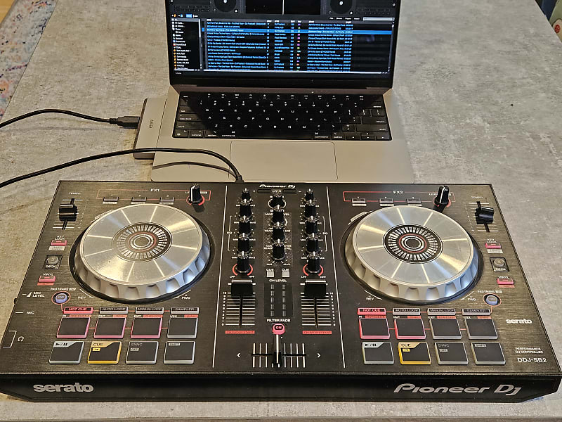 Pioneer DDJ SB2 DJ Controllers for Serato