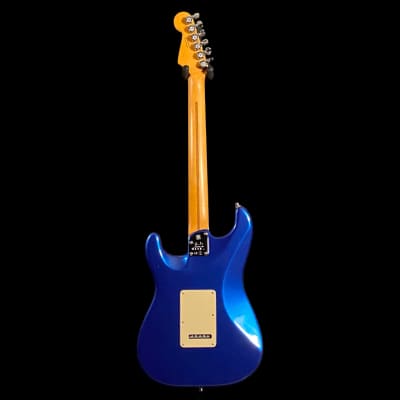 Fender American Ultra Stratocaster HSS - Cobra Blue w/Rosewood Fingerboard image 7