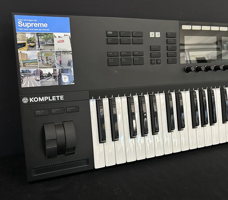 Native Instruments Komplete Kontrol S49 Mk2 - Black | Reverb Canada