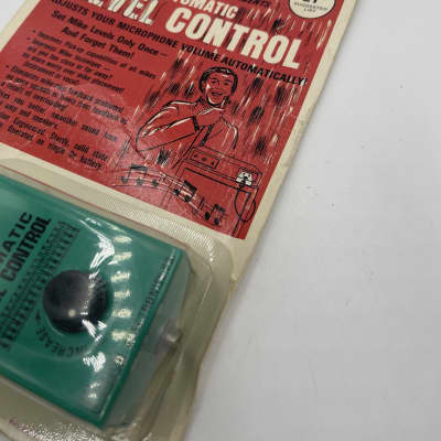 SPRING STOCK UP// NOS 1970’s Walco Automatic Level Control Plug-In Effect image 4
