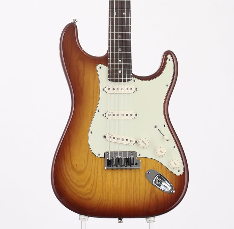 ランキングや新製品 N3 Stratocaster Deluxe American USA FENDER Ash DZ7059042 [SN ギター