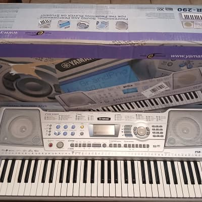 IN BOX Yamaha PSR-290 Workstation Keyboard Piano Synth MIDI with Power Supply Pedal Music Rest