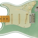 Fender American Professional II Stratocaster®, Maple FB, Mystic Surf Green